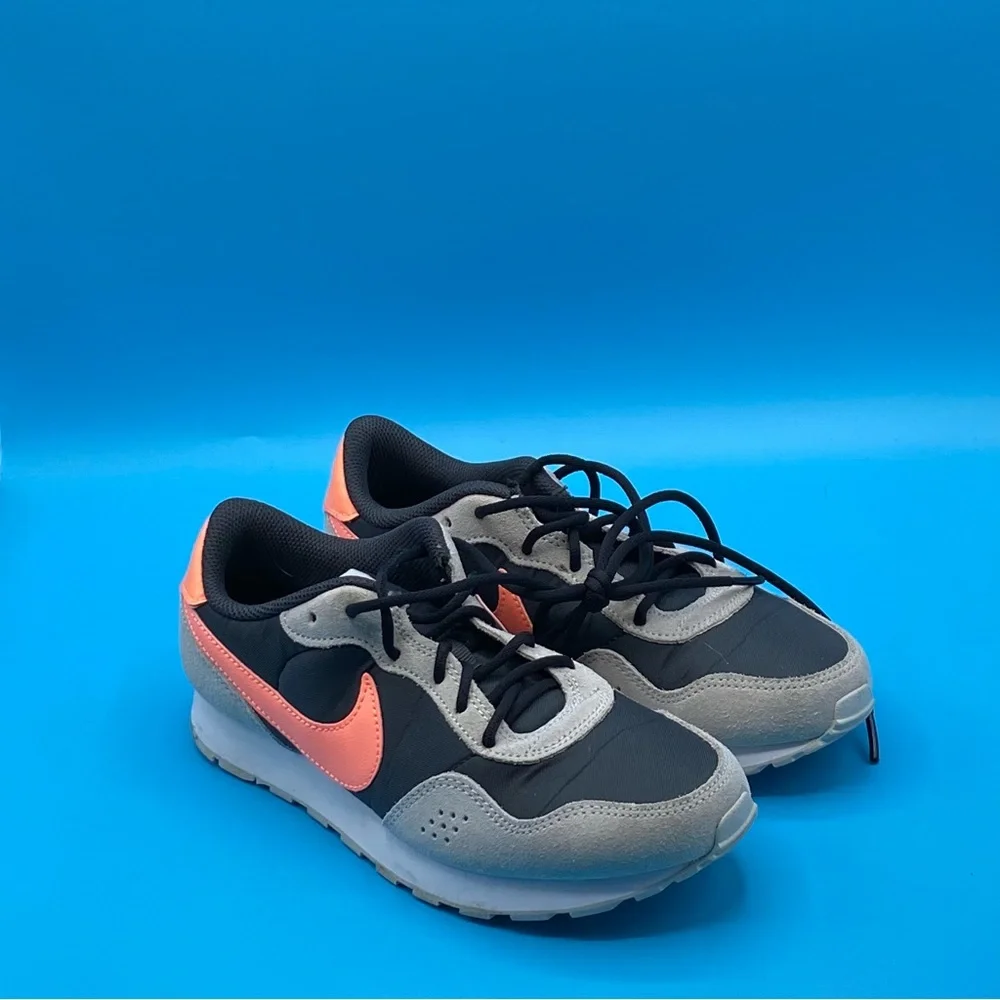Nike Venture Runner Sneaker‎